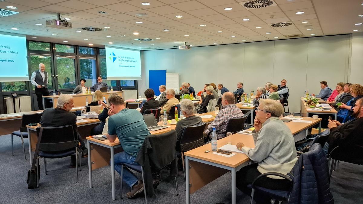 Am 25. April kam in Bad Salzungen die Kreissynode, „das Kirchenparlament“ des evangelischen Kirchenkreises Bad Salzungen-Dermbach, im Landratsamt zu seiner diesjährigen Frühjahrstagung zusammen.