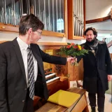  Zum Amtsantritt am 1. Februar begrüßte Kreiskantor Hartmut Meinhardt (Bad Salzungen) den neuen Kirchenmusiker Damian Poloczek in der Friedenskirche Bad Liebenstein. © Julia Otto