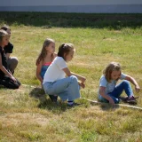  Im Pfarrgarten in Wernshausen erwartete die Kinder auf dem Sommerfest ein actionreiches Programm mit Tauziehen, Dosenwerfen und ... © Julia Otto