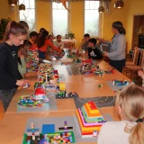  Im Gemeindehaus in Völkershausen entstanden viel kleine Bauwerke aus LEGO®. © Lutz Rommel