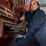  Von links: Ralf Benschu (ehemaliger Saxophonist der Gruppe Keimzeit) und Jens Goldhardt (Kantor der Margarethenkirche in Gotha) brachten im Festkonzert die volle Bandbreite der prachtvollen Steimeyer-Orgel zu Gehör. © Julia Otto